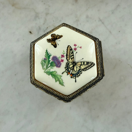 vintage butterfly music/jewelry box