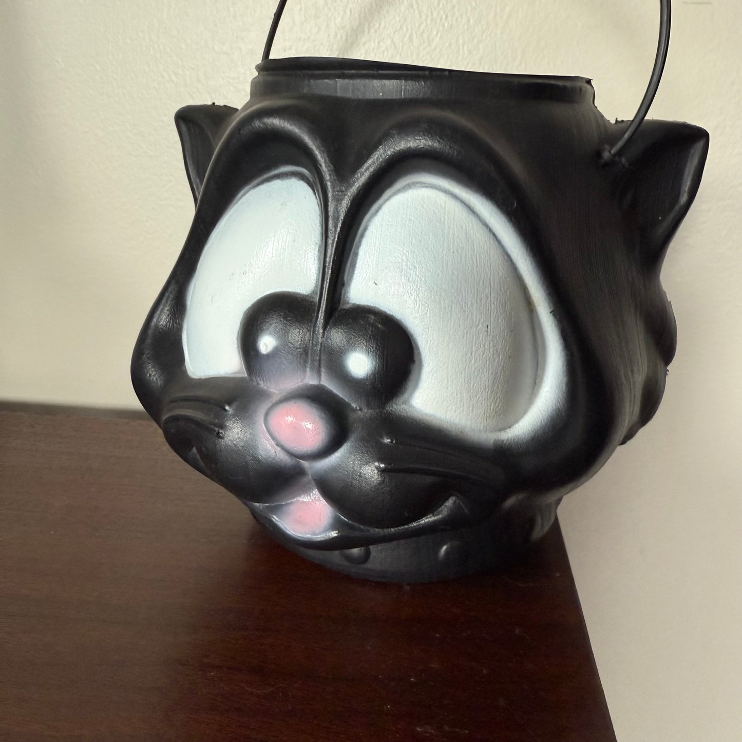 1980’s blow mold cat bucket