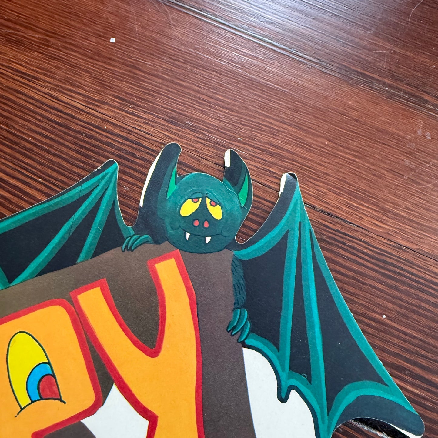 pair of vintage die cuts