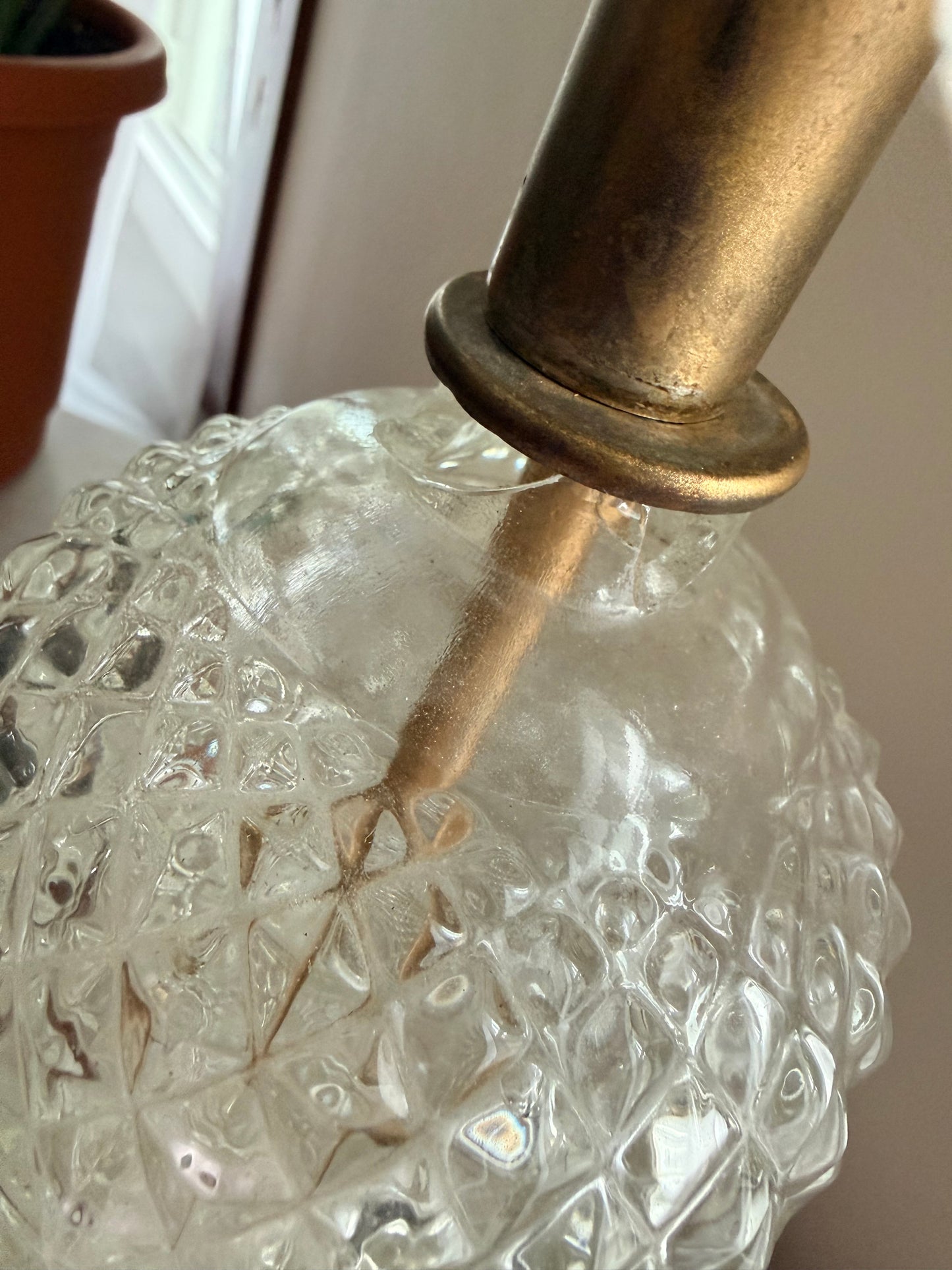 crystal standing ash tray