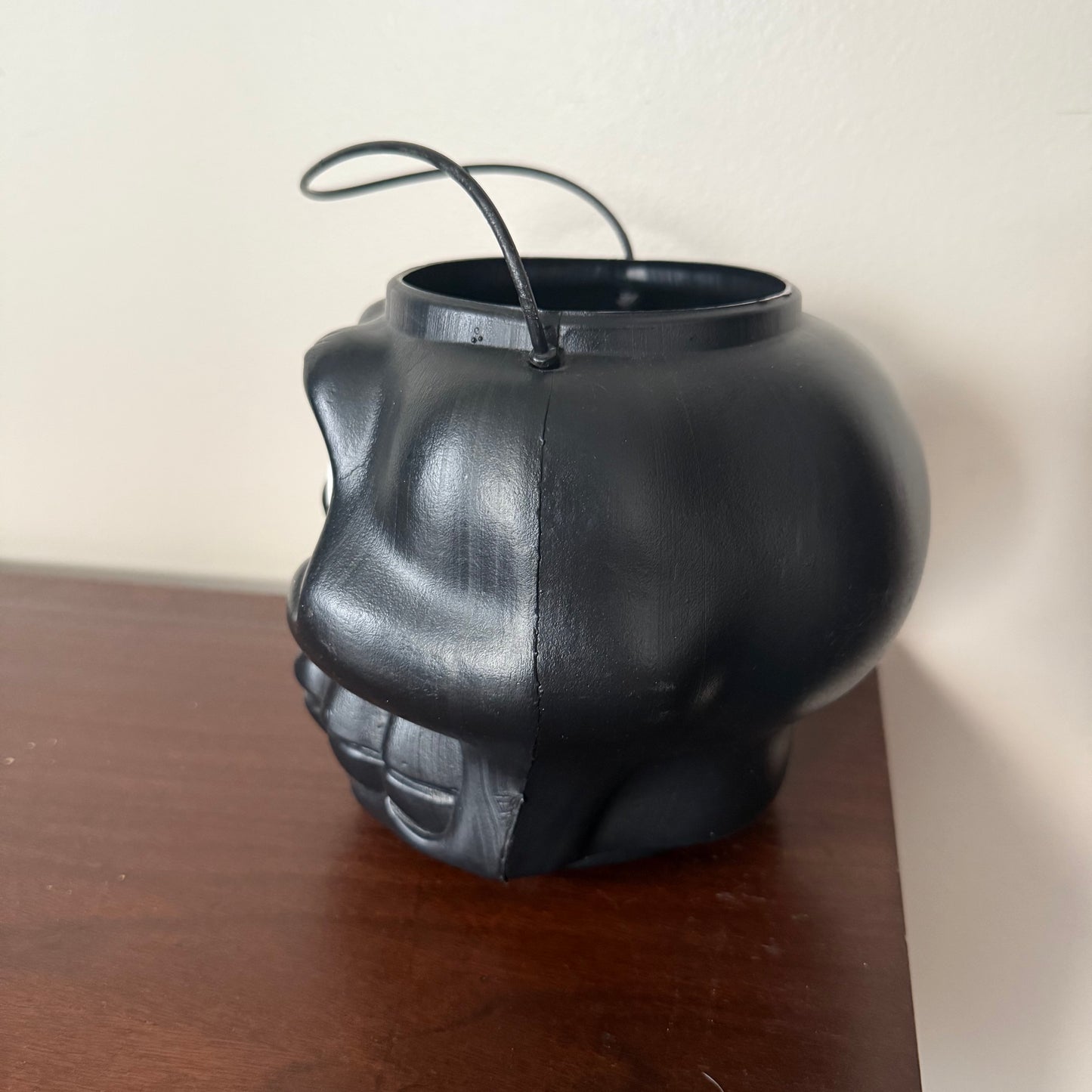 blow mold skull bucket