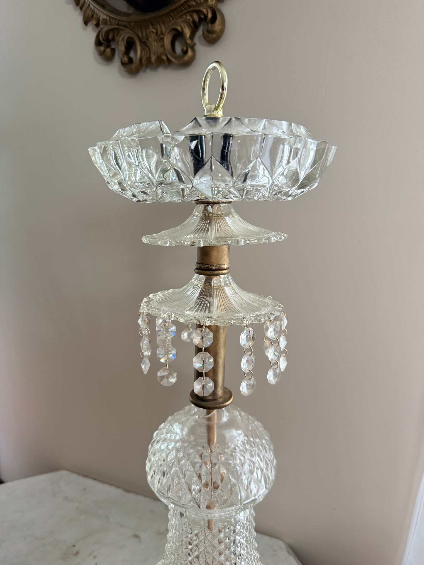 crystal standing ash tray