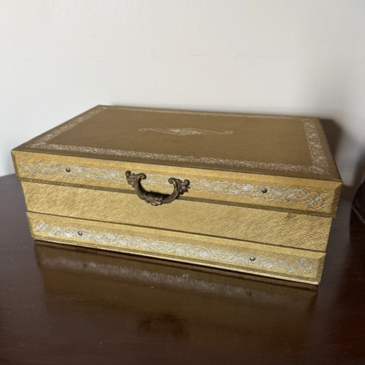 large 1950’s jewelry chest